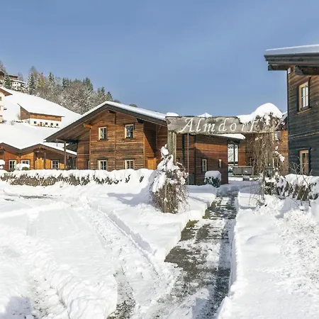 Urige Doppelhaushaelfte 11 Und 12 Casa vacanze Grafenweg
